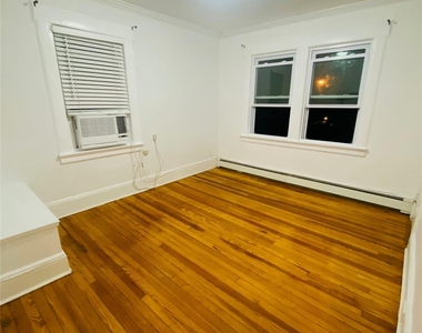 69 Grand Avenue - Photo Thumbnail 5