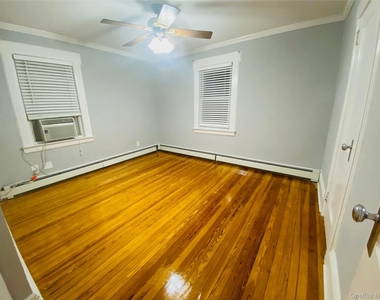 69 Grand Avenue - Photo Thumbnail 2