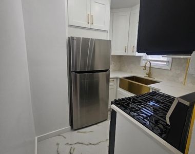 192-23 116th Road - Photo Thumbnail 7