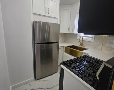 192-23 116th Road - Photo Thumbnail 8