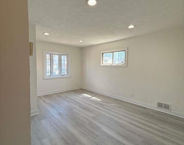 120-54 194th Street - Photo Thumbnail 7