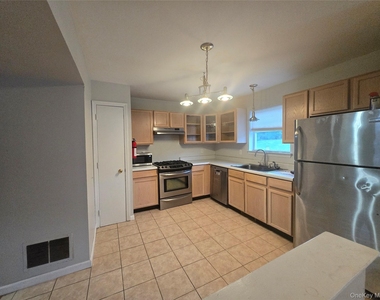 60 Evan Road - Photo Thumbnail 7