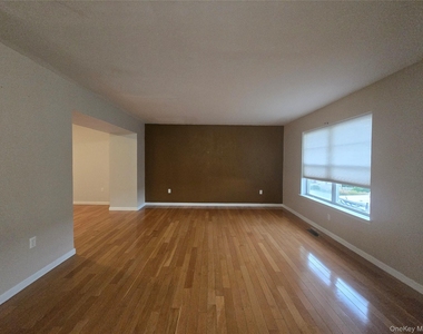 60 Evan Road - Photo Thumbnail 3