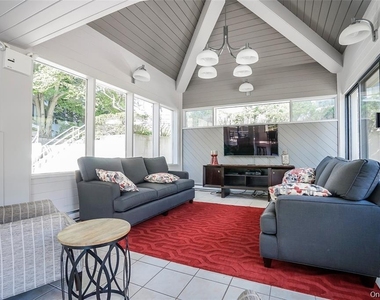 500 High Point Drive - Photo Thumbnail 25