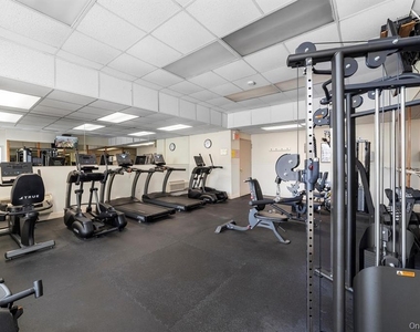 500 High Point Drive - Photo Thumbnail 22