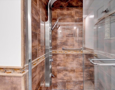 500 High Point Drive - Photo Thumbnail 17