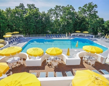 500 High Point Drive - Photo Thumbnail 24