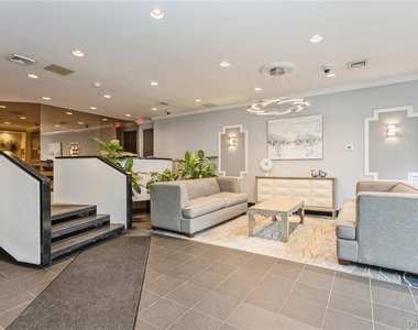 500 High Point Drive - Photo Thumbnail 2