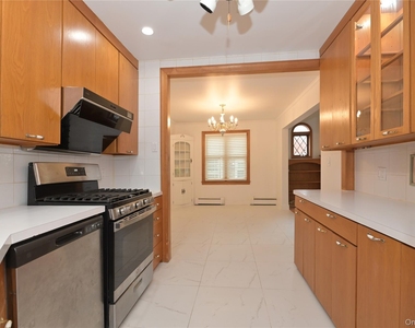 24948 Rushmore Terrace - Photo Thumbnail 10