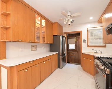24948 Rushmore Terrace - Photo Thumbnail 12