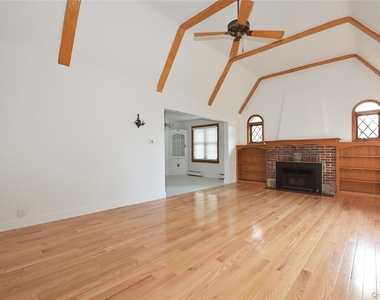 24948 Rushmore Terrace - Photo Thumbnail 6