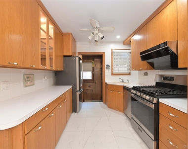 24948 Rushmore Terrace - Photo Thumbnail 13