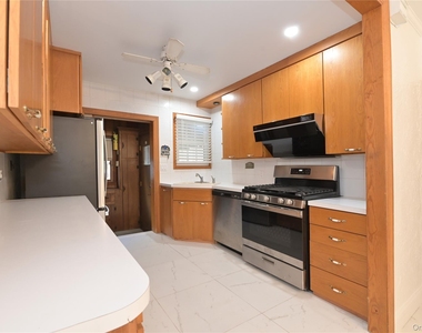 24948 Rushmore Terrace - Photo Thumbnail 11