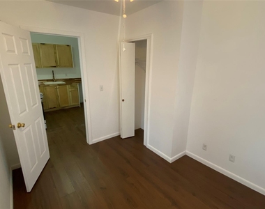 102 Sullivan Street - Photo Thumbnail 5