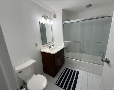 235 W Park Avenue - Photo Thumbnail 28