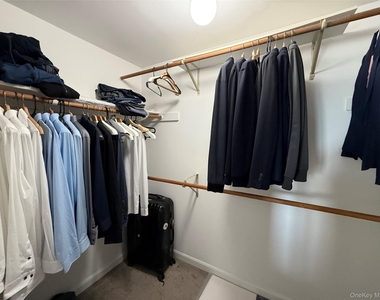 235 W Park Avenue - Photo Thumbnail 27