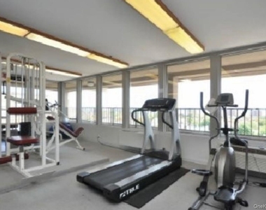 235 W Park Avenue - Photo Thumbnail 35