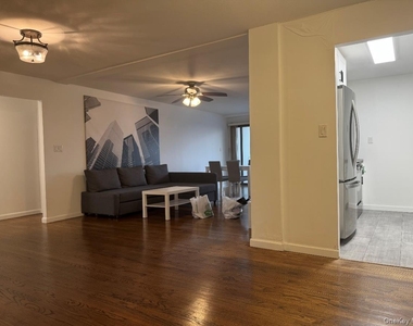 235 W Park Avenue - Photo Thumbnail 6