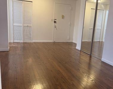 235 W Park Avenue - Photo Thumbnail 9