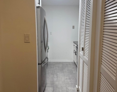 235 W Park Avenue - Photo Thumbnail 15
