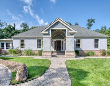 11003 Main Road - Photo Thumbnail 1