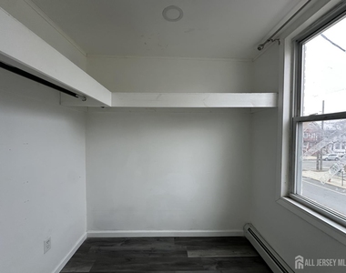 159 Lewis Street - Photo Thumbnail 8