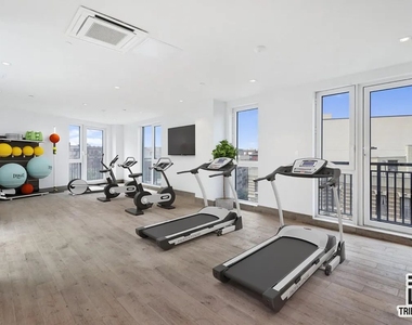 469 Convent Avenue - Photo Thumbnail 8