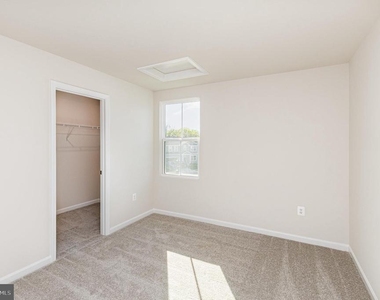 6210 Farrier Way - Photo Thumbnail 19