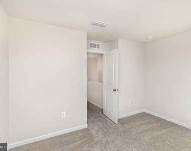 6210 Farrier Way - Photo Thumbnail 20