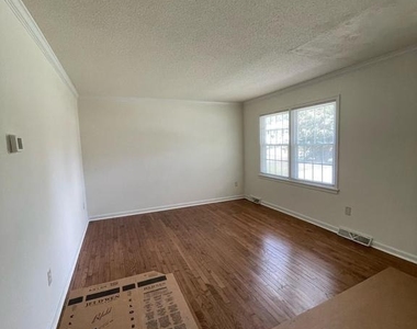 5516 Bounds Street - Photo Thumbnail 2