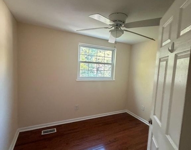 3331 Wyndale Court - Photo Thumbnail 11