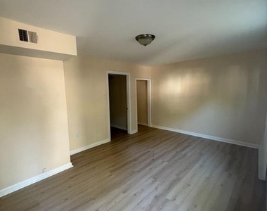 3331 Wyndale Court - Photo Thumbnail 4