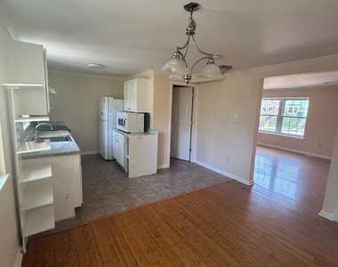 3331 Wyndale Court - Photo Thumbnail 2