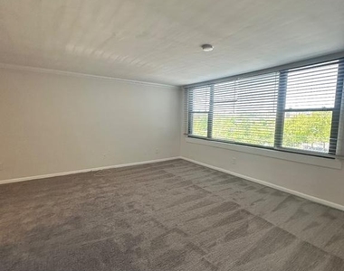4600 Duke Street - Photo Thumbnail 7