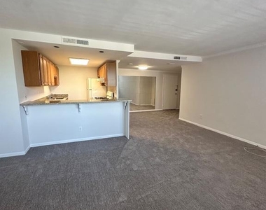 4600 Duke Street - Photo Thumbnail 5