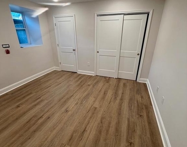 1701 Point Breeze Avenue - Photo Thumbnail 11