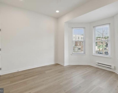 5554 Lansdowne Avenue - Photo Thumbnail 4