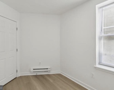 5554 Lansdowne Avenue - Photo Thumbnail 3