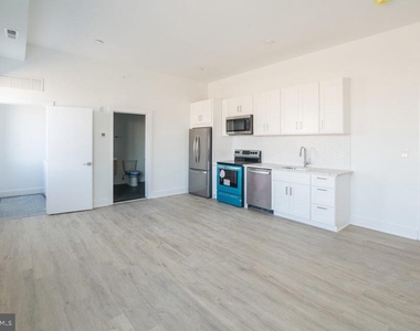 2201 Washington Avenue - Photo Thumbnail 1