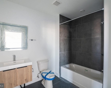 2201 Washington Avenue - Photo Thumbnail 5