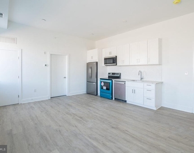2201 Washington Avenue - Photo Thumbnail 3