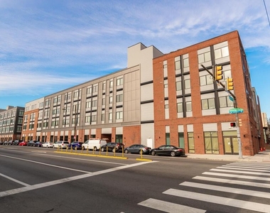 2201 Washington Avenue - Photo Thumbnail 10