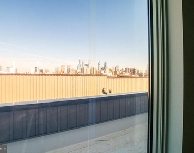 2201 Washington Avenue - Photo Thumbnail 4