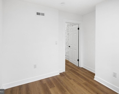 1320 S 26th Street - Photo Thumbnail 6