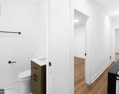 1320 S 26th Street - Photo Thumbnail 4