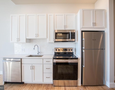 1300 S 19th Street - Photo Thumbnail 4