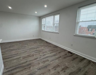 9762 Hilspach Street - Photo Thumbnail 3
