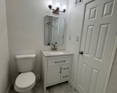 9762 Hilspach Street - Photo Thumbnail 7