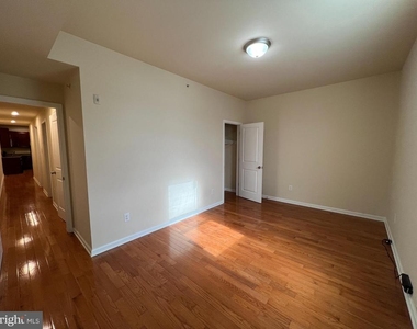 1516 W Diamond Street - Photo Thumbnail 11