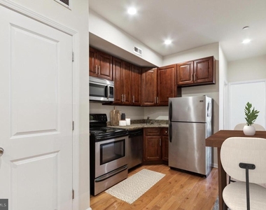 1516 W Diamond Street - Photo Thumbnail 13